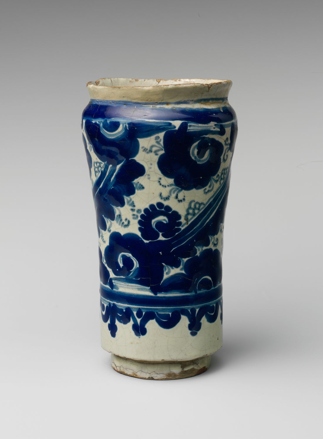 Italian Renaissance apothecary jar (Metropolitan Museum)